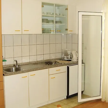 בית הארחה And With Parking Space Bol, Brac - 2878 בול